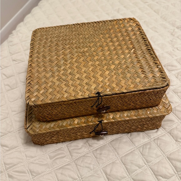 Woven Storage Baskets Set of 2 Stackable - Picture 2 of 8